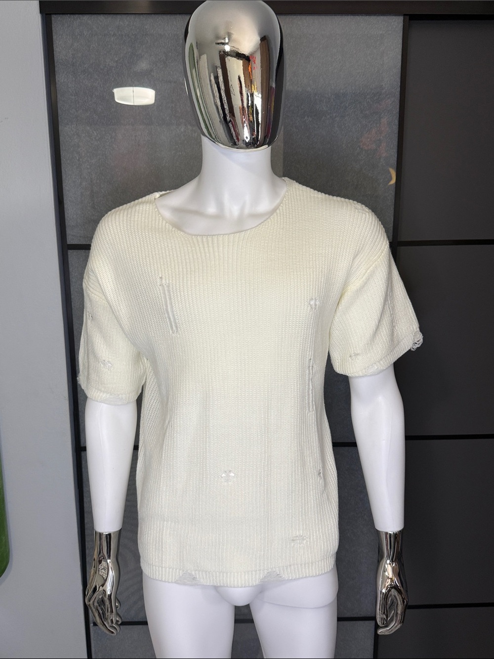 Men's Cream V-Neck Short-Sleeve Sweater